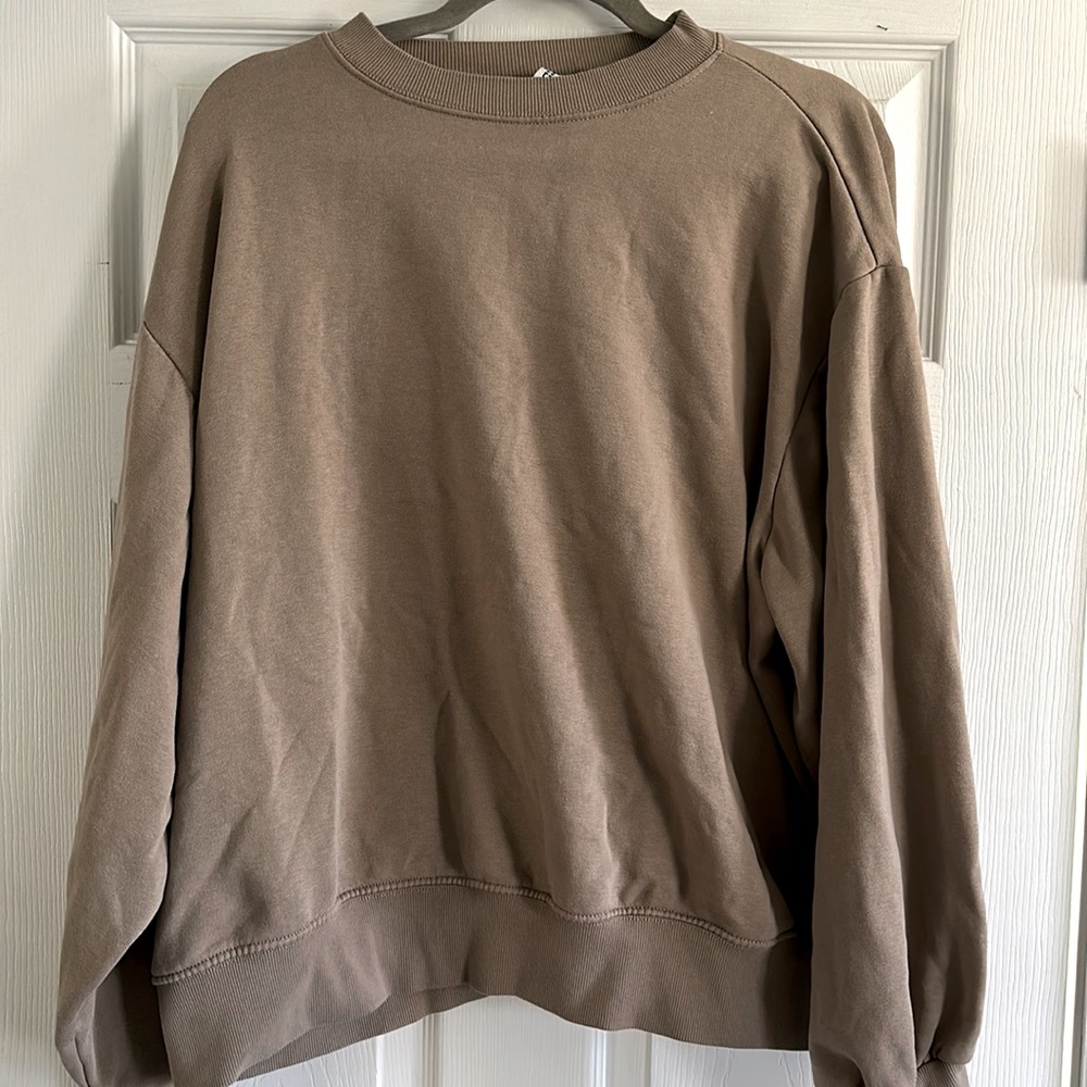 H&M sweatshirt. Size Medium. Beautiful neutral tan color.